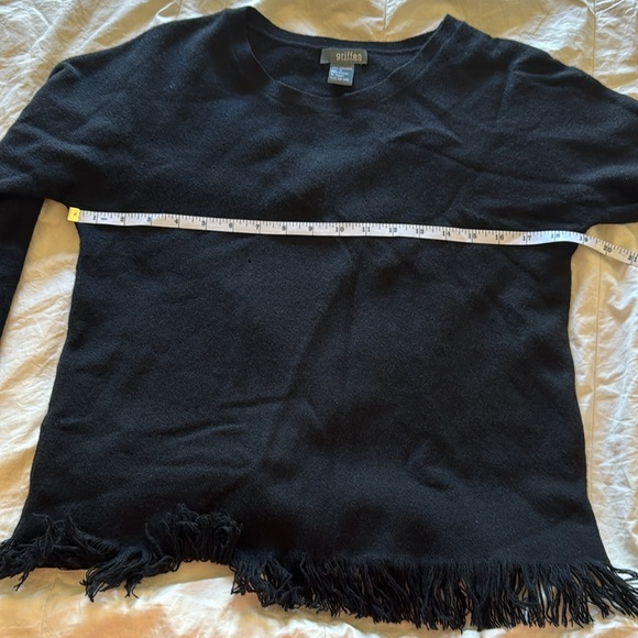 Griffin Cashmere Black Sweater with Fringe. Size Small. 100% Cashmere - Picture 5 of 6